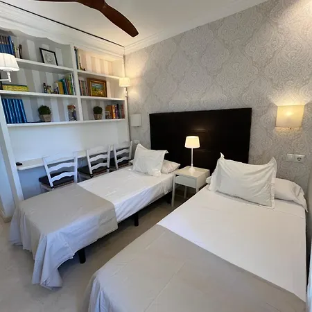 Apartment Playamar By The - Pool - Parking